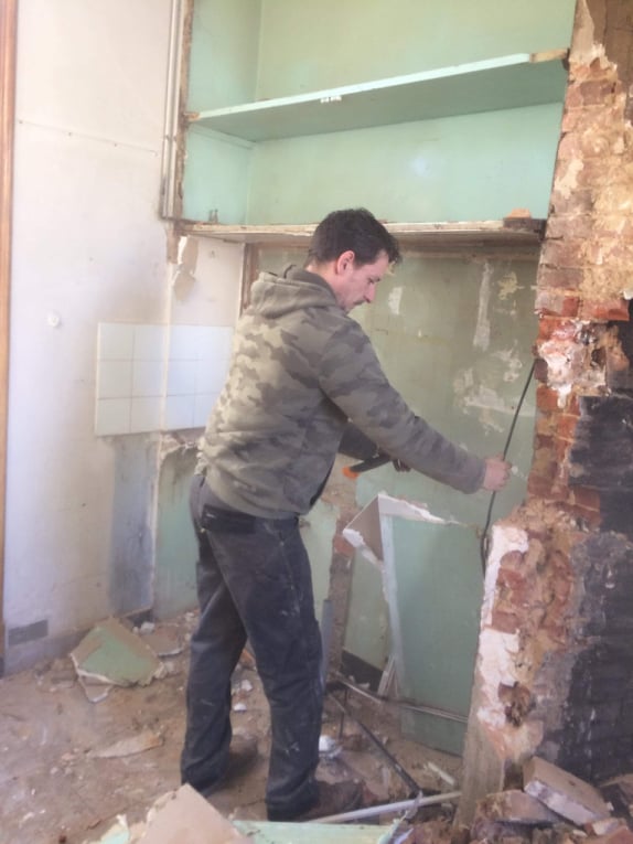 Réalisation d'une refonte de murs - Chantier en cours - Paint House 14 Réalisation d'une refonte de murs - Chantier en cours - Paint House 14